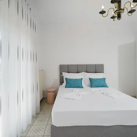 Mythodea لايميناس