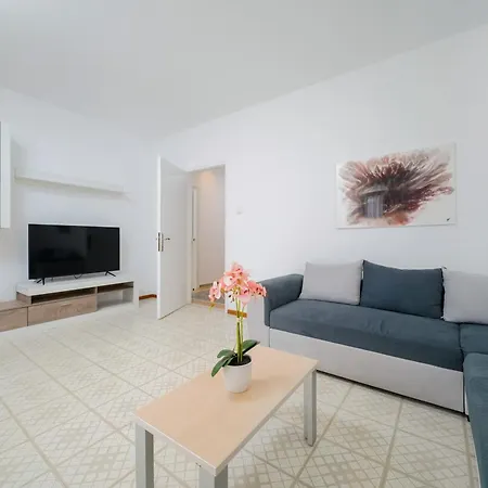 Mythodea アパート *